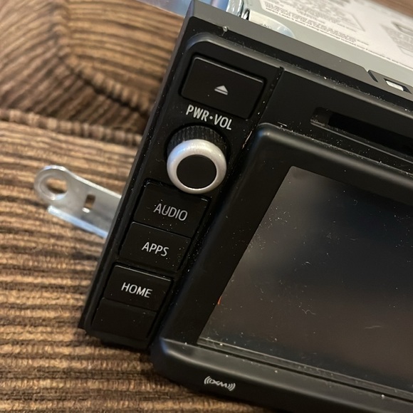 Panasonic Display screen and receiver car radio - Picture 6 of 10